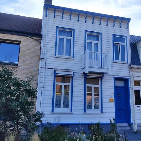 Jolie Maison En Bois Authentique Dunkirk Exteriér fotografie